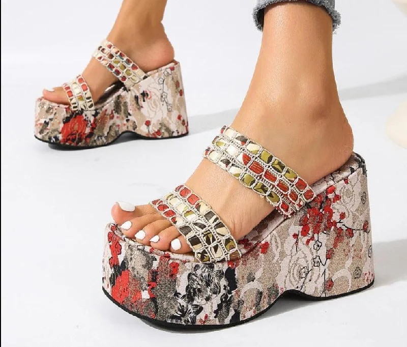 Elegant sandals for women with rhinestone accents and ankle straps for formal looks-Sandals for camping-Chunky Printed Wedge Sandals